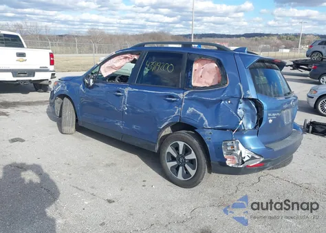 2017 Subaru Forester 2.5I Premium z USA, uszkodzony, nr VIN JF2SJAEC0HH457078